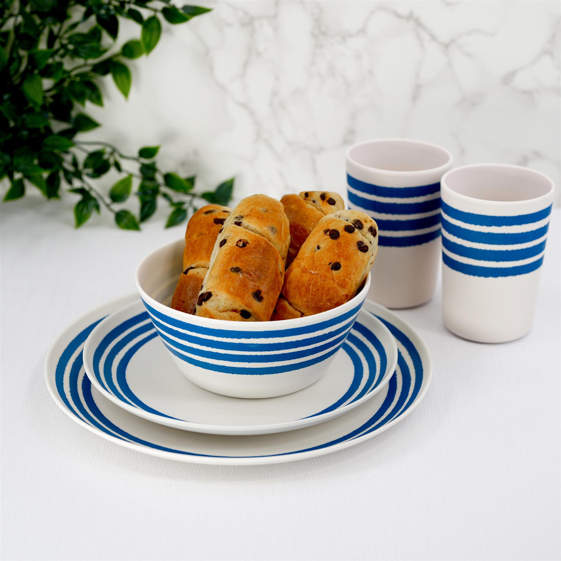 Melamine Camping Dinner Set For Four 16 Pieces by Geezy - The Magic Toy Shop