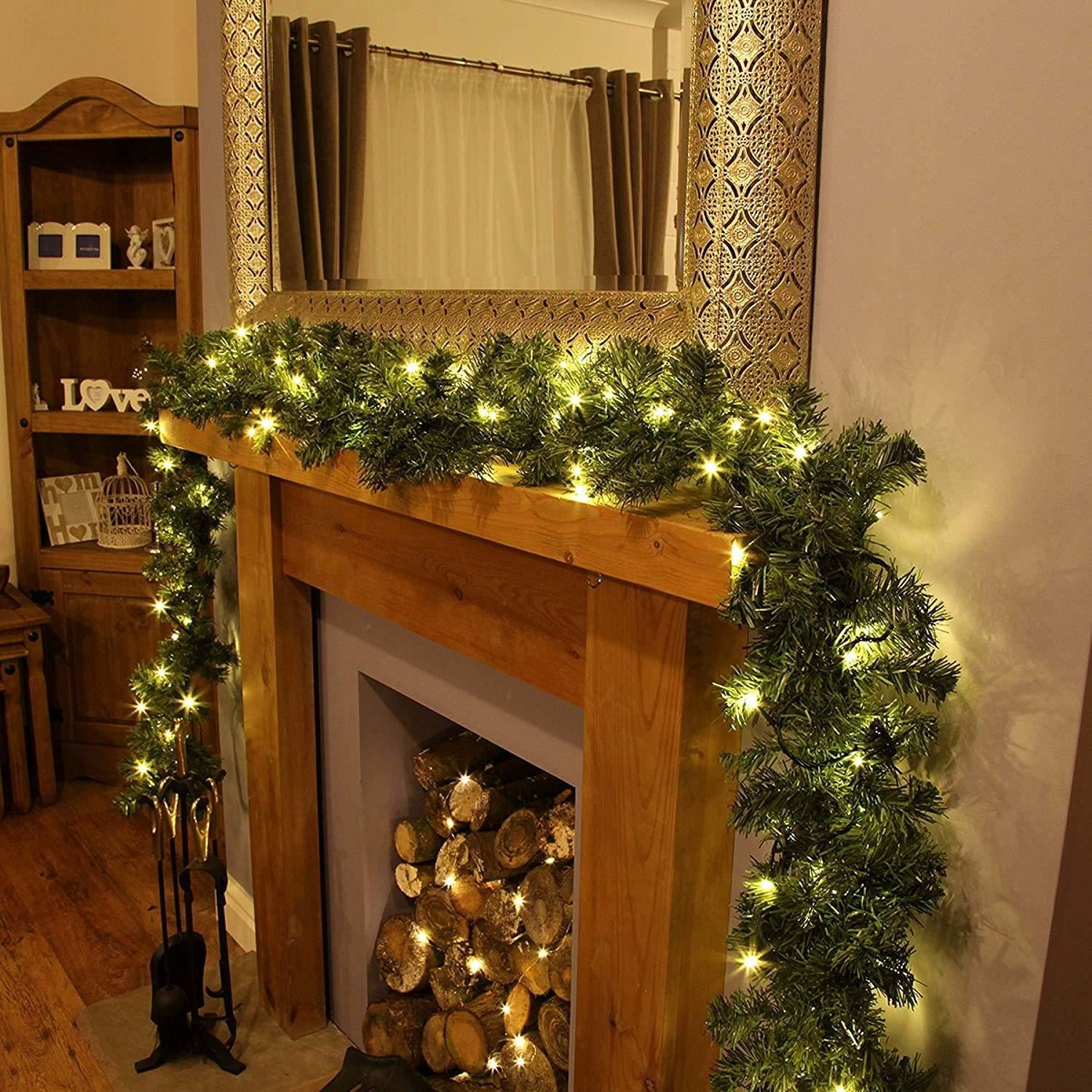 Pre-Lit Christmas Garland with LED Lights and Timer Function by Geezy - The Magic Toy Shop