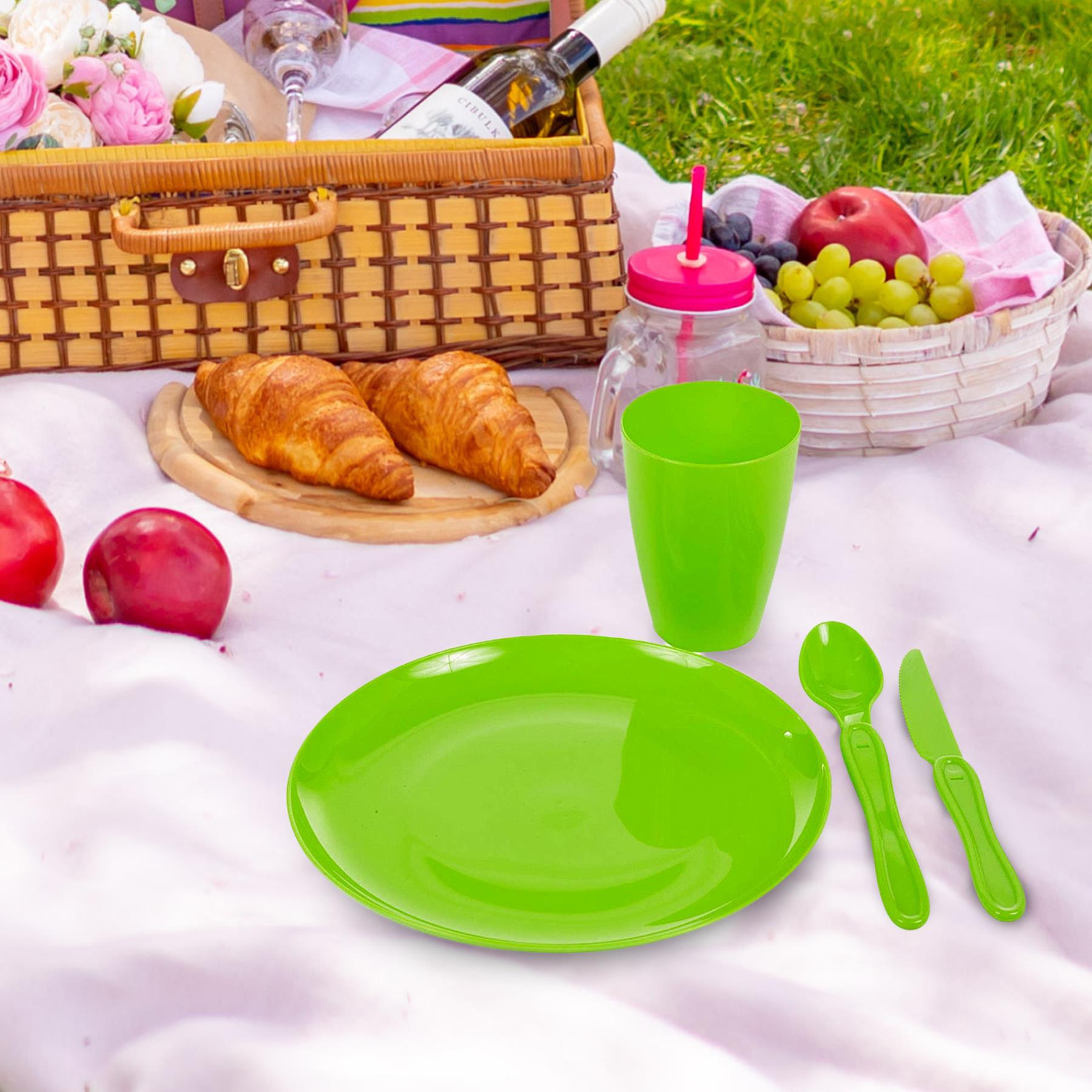 Green Camping Set For Six 31 Pieces by GEEZY - The Magic Toy Shop