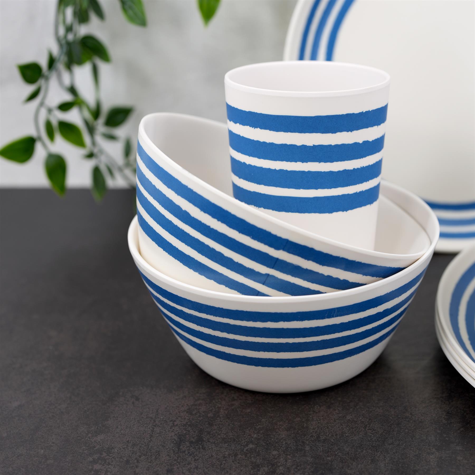 Melamine Camping Dinner Set For Four 16 Pieces by Geezy - The Magic Toy Shop