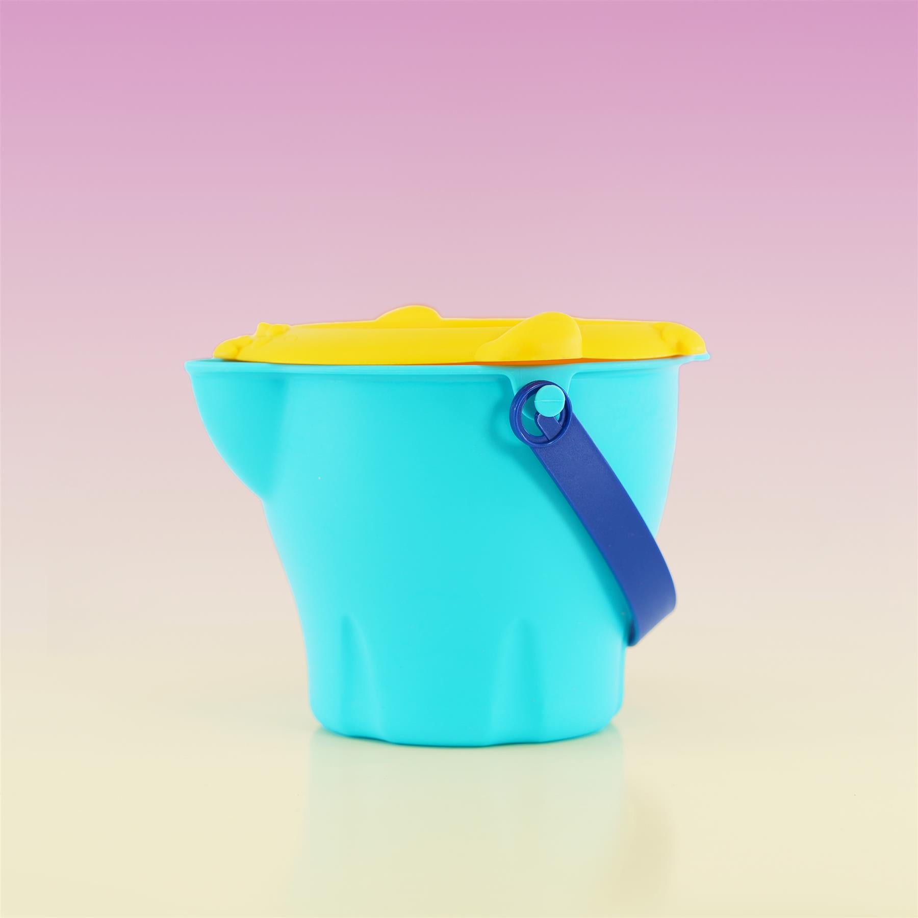 Sand Truck & Accessories Set 16 Pieces by The Magic Toy Shop - The Magic Toy Shop