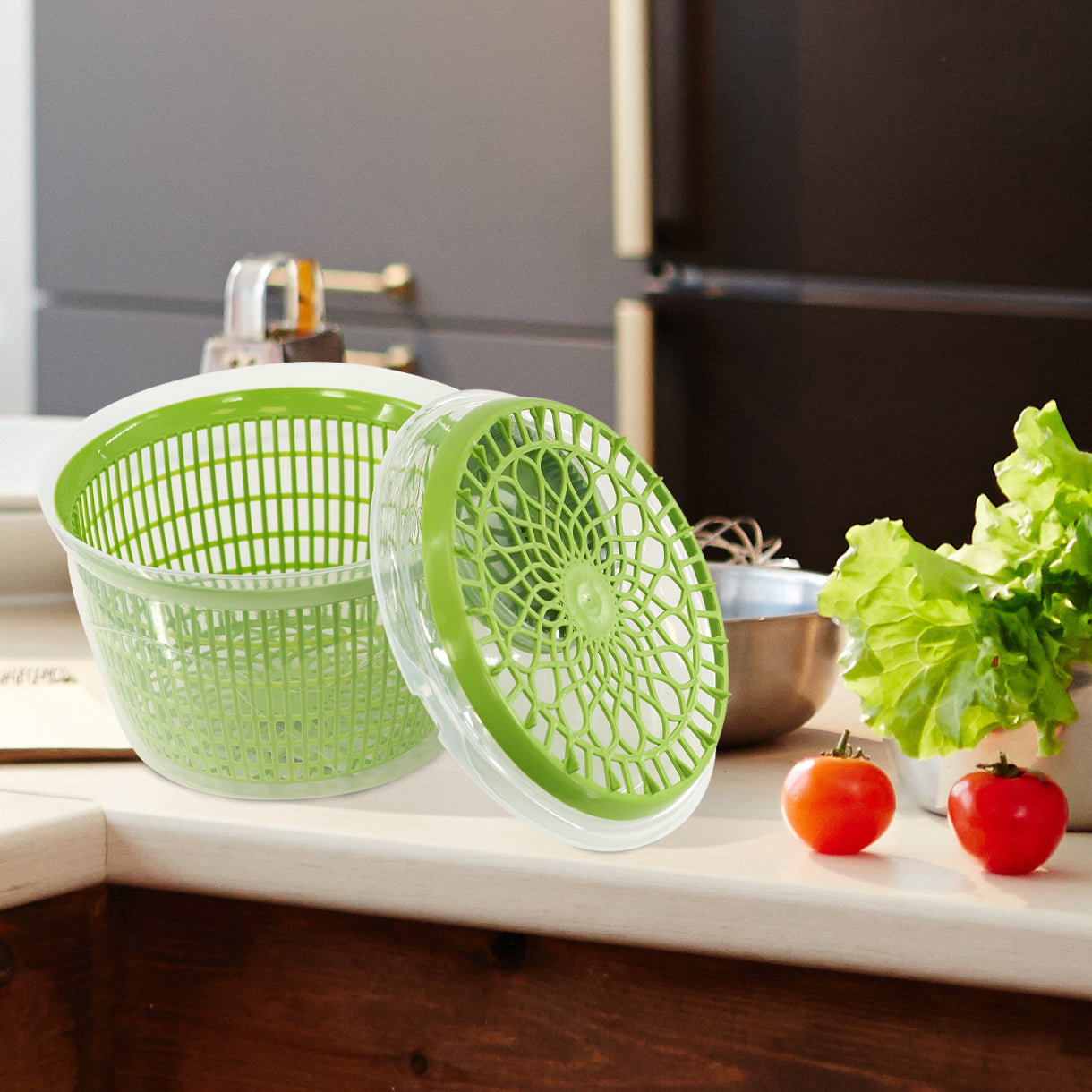 Salad Spinner in Assorted Colours by Geezy - The Magic Toy Shop