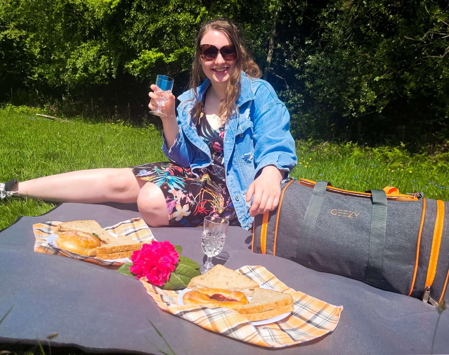 4 Person Insulated Bag by Geezy - The Magic Toy Shop