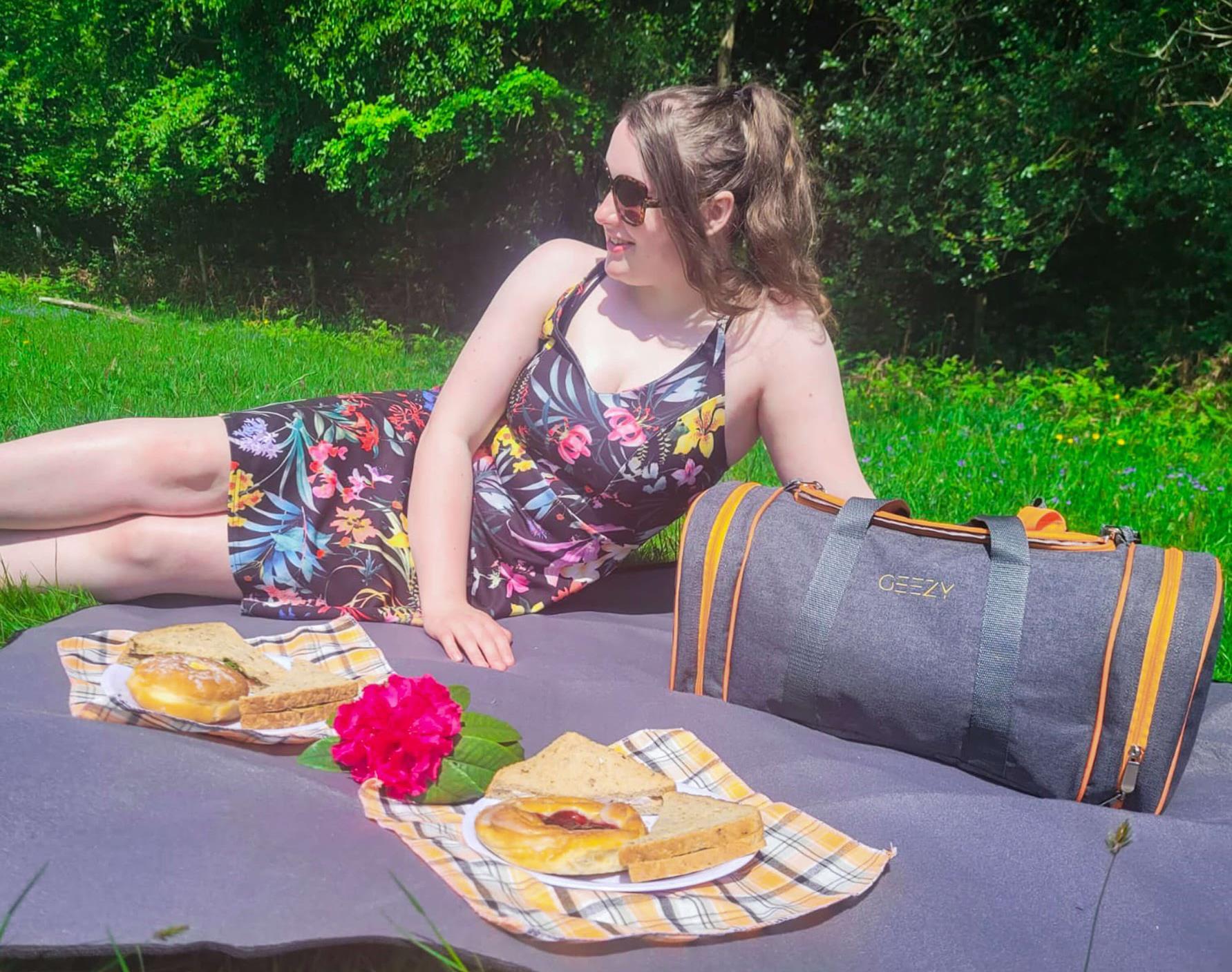 4 Person Insulated Bag by Geezy - The Magic Toy Shop