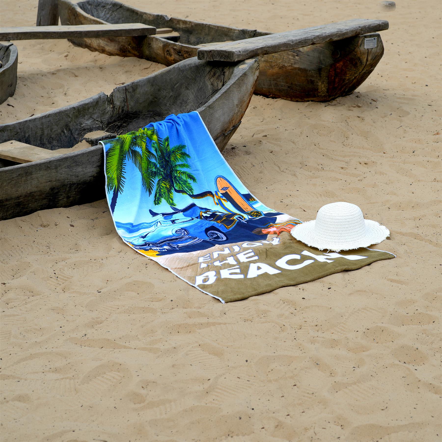 Geezy Enjoy The Beach Design Large Towel