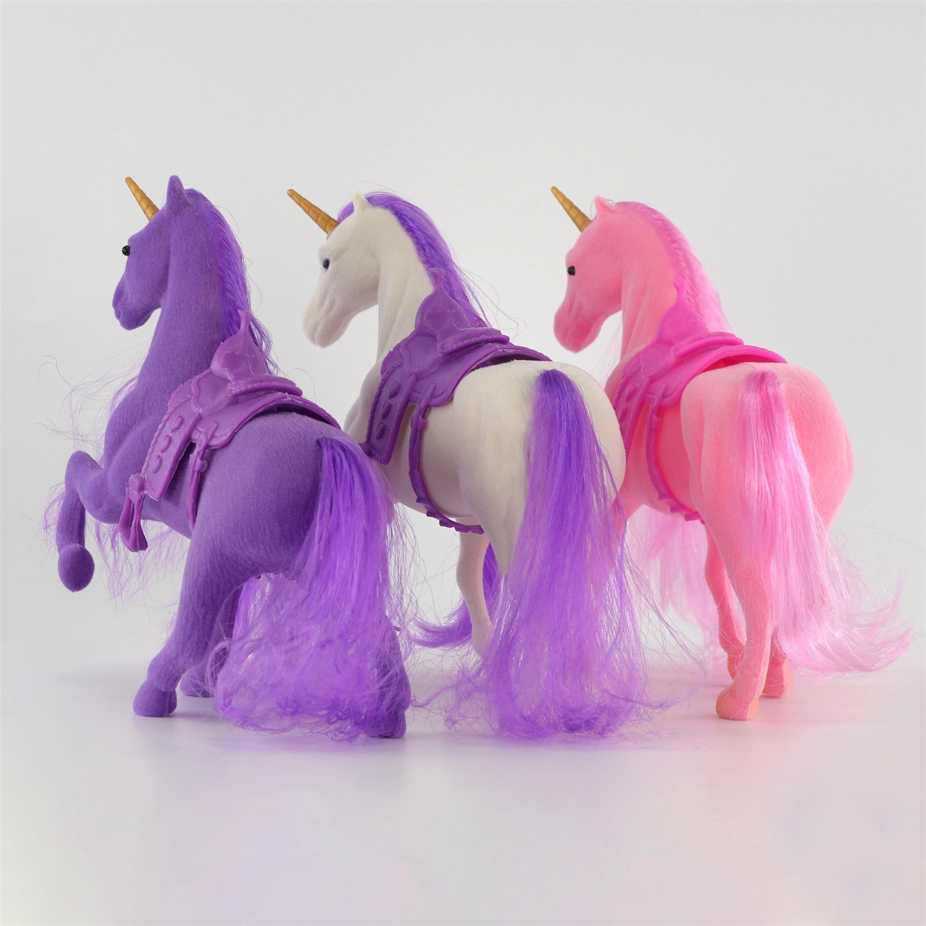 The Magic Toy Shop Unicorn Stable with Three Unicorns and Accessories