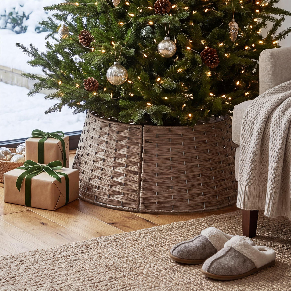 Natural Brown Christmas Tree Skirt 26"