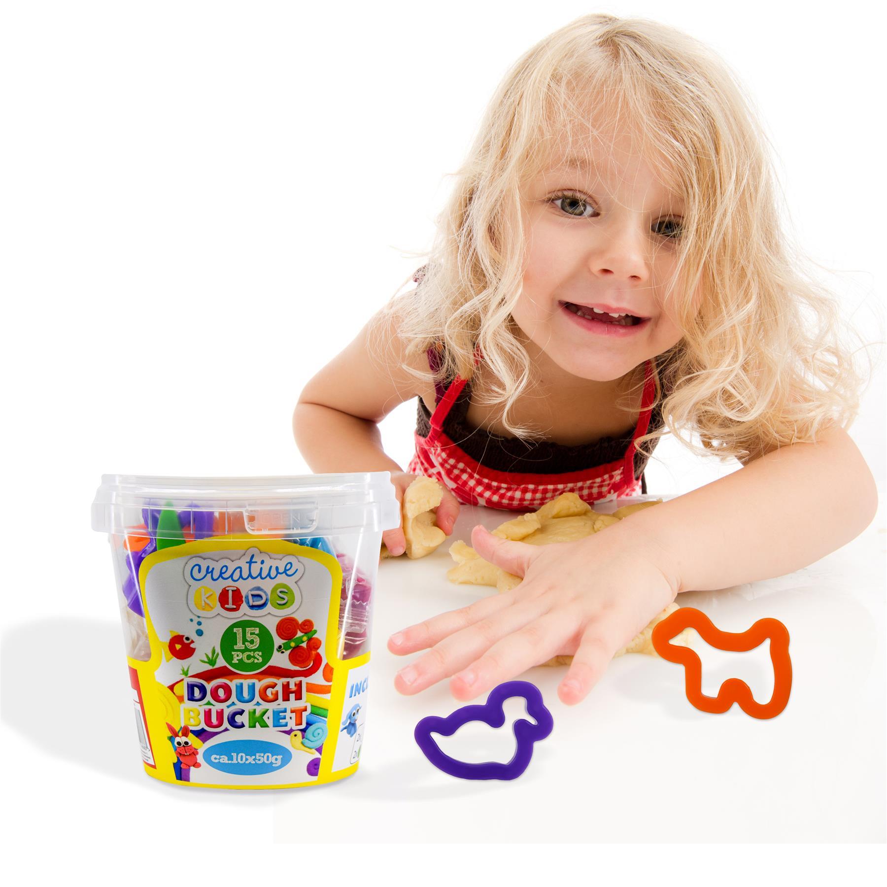 The Magic Toy Shop Toys and Games 15 pcs Modelling Dough Bucket