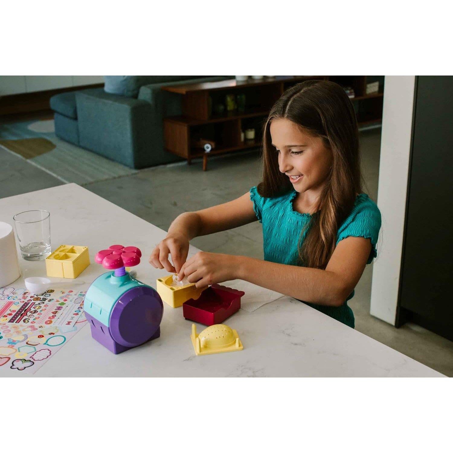 Tomy Craft Kit Paper Mache DIY Creativity Machine