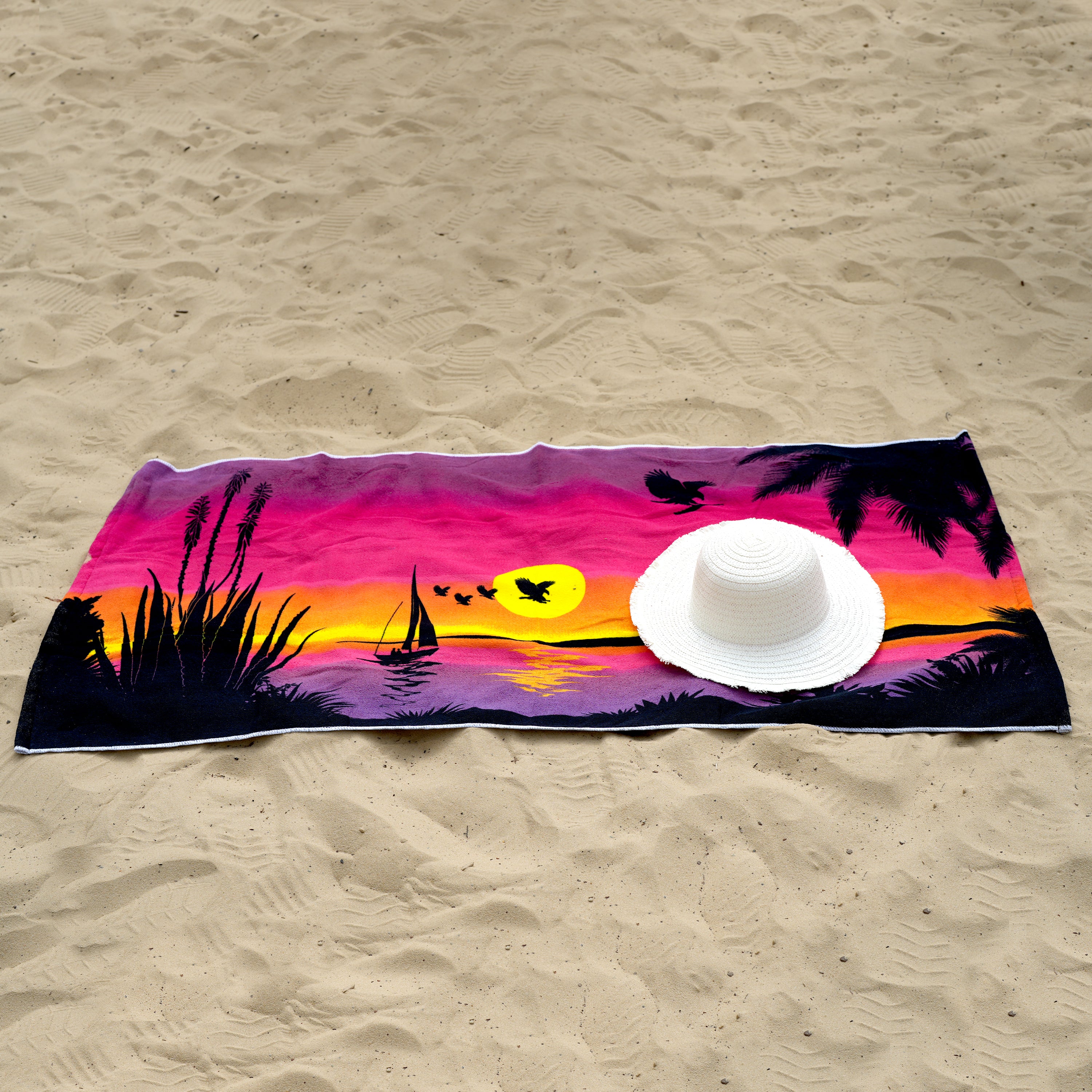 Sunrise Design Large Towel GEEZY - The Magic Toy Shop