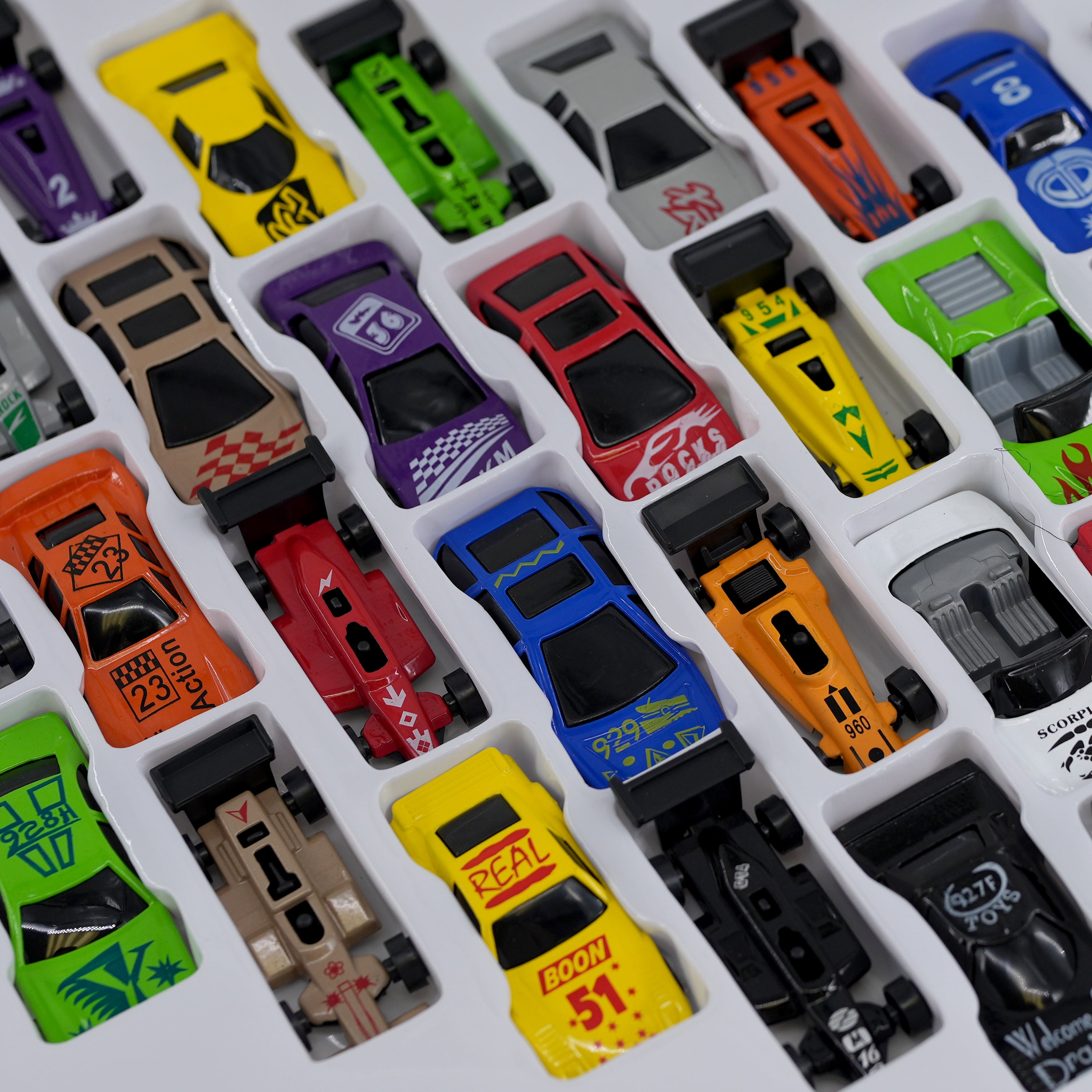 36 Pieces Die Cast Car Set